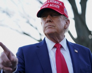 Bloomberg: Chính quyền ông Trump muốn ông Zelensky công khai xin lỗi sau màn đấu khẩu