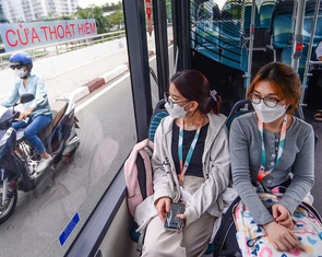 Xe buýt TP.HCM nên hoạt động đến 22h