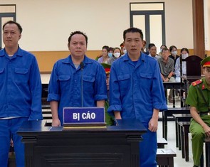 Cảnh sát đường thủy dùng ký hiệu ‘cm’ để tính tiền nhận hối lộ