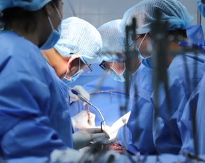 Nén đau thương, gia đình đồng ý cho con trai chết não hiến tạng cứu 7 người