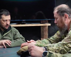 Ông Zelensky bất ngờ tới Donetsk, chuyện gì đang diễn ra?