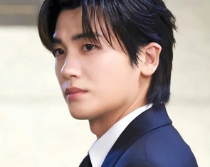 Park Hyung Sik gây sốt với phim báo thù Buried Hearts