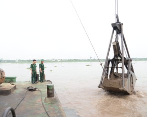 Mở hàng loạt mỏ cát để cung cấp cho các dự án giao thông