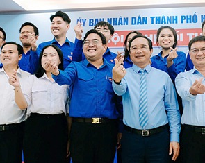 Tuổi trẻ TP.HCM rèn thành nhân trước khi thành tài