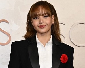 Lần đầu tiên có ca sĩ K-pop ở Oscar nhưng Lisa BlackPink bị chê mặc xấu, hát live yếu