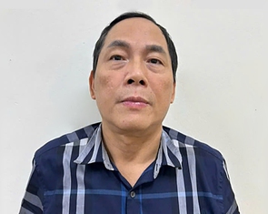 Cựu giám đốc Trung tâm Lý lịch tư pháp Hoàng Quốc Hùng nhận hối lộ định kỳ chiều thứ sáu
