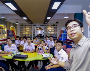 Tuyển sinh lớp 10 ở TP.HCM: Lớp chuyên căng thẳng, lớp thường dễ thở