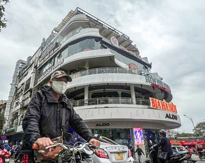 Hình ảnh tòa nhà Hàm cá mập, công trình từng gây tranh cãi, nay Hà Nội sắp đập bỏ