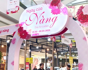 Siêu thị, hàng quán, dịch vụ giúp việc, gọi xe đều tưng bừng khuyến mãi 8-3