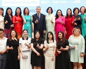 Đầu tư vào sức mạnh lãnh đạo của phụ nữ
