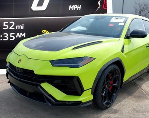 Bị trộm một thứ trên kính lái, Lamborghini Urus Performante bị coi như phế thải