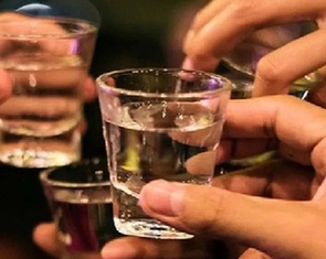 Vụ 6 người bị ngộ độc rượu trái cây: Người trẻ tuổi nhất đã tử vong