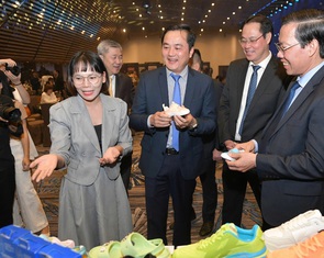 Tôn vinh 50 doanh nghiệp tiêu biểu có thương hiệu và sản phẩm chủ lực của TP.HCM