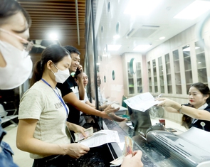 Hướng tới miễn viện phí toàn dân: Bài toán cần tính kỹ