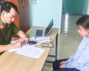 Công an làm việc với chủ nhóm trẻ tư thục bạo hành trẻ ở Quảng Nam