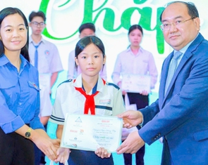 6 tỉ đồng gieo mầm hy vọng của học bổng Chắp cánh ước mơ