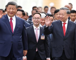 Tổng Bí thư Tô Lâm bước vào hội đàm với Tổng Bí thư, Chủ tịch Trung Quốc Tập Cận Bình