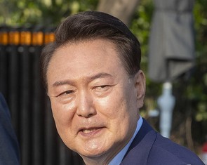 Cựu tổng thống Yoon Suk Yeol phủ nhận cáo buộc nổi loạn tại phiên tòa hình sự đầu tiên