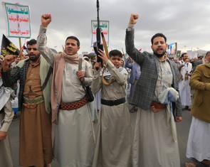 Houthi tố Mỹ không kích cảng dầu tại Yemen khiến 38 người chết