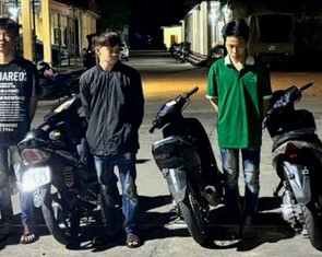 Huy động chó nghiệp vụ chặn nhóm ‘quái xế' thể hiện trên đường Đồng Hới
