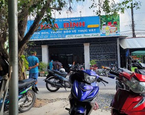 Người đàn ông tự sát sau khi dùng súng tự chế bắn tài xế gây tai nạn khiến con mình chết