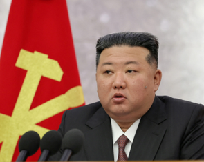 Ông Kim Jong Un ca ngợi binh sĩ tham chiến giúp Nga ở Kursk, chuẩn bị xây tượng đài ghi công
