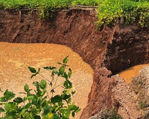 Nhiều 'hố tử thần' xuất hiện ở Thái Lan sau động đất Myanmar