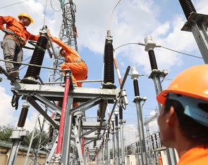 Tăng giá điện 4,8%: EVN nói đã cân nhắc kỹ khả năng chi trả của người dân