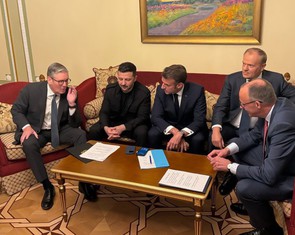 Chiến sự Ukraine: Lãnh đạo 5 nước cùng điện đàm với ông Trump từ Kiev, muốn ngừng bắn 30 ngày