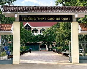 Vụ nhiều học sinh lớp 12 'tự nguyện' xin nghỉ học: Nhà trường báo cáo gì?