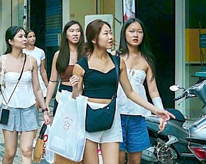'Tour mua sắm thời trang Việt Nam' hút khách quốc tế
