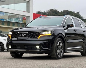 Tin tức giá xe: Kia Sorento lần đầu xuống dưới 900 triệu, ngang Mazda CX-5 tầm trung