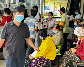 Giảm thời gian chờ khám bệnh, sao không đặt lịch khám trực tuyến?