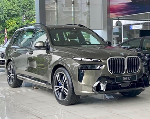Tin tức giá xe: BMW X7 giảm hàng trăm triệu, đủ mua Toyota Corolla Cross