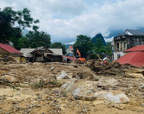 Lũ quét ở Bắc Kạn: Thôn tan hoang, ngập tràn bùn đất