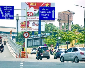 Nhà ga T3 Tân Sơn Nhất: Khách đi nhầm như 'cơm bữa', lòng vòng tìm chỗ gửi ô tô, xe máy