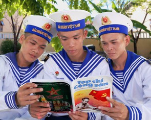 Trường Sa nhớ ơn Bác qua nhiếp ảnh