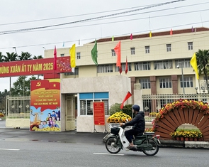 Một phó trưởng phòng ở Quảng Nam nghỉ hưu trước tuổi gần 7 năm nhận hơn 3,2 tỉ đồng