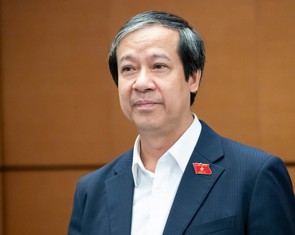 Bộ trưởng Nguyễn Kim Sơn trả lời về 'miễn học phí cần hạn chế thu các loại phí khác ở trường học'