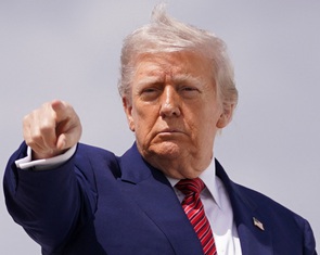 Ông Trump tái cơ cấu Hội đồng An ninh quốc gia: Tinh gọn hay tập trung quyền lực?