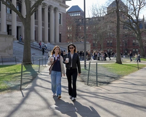 Truyền thông Trung Quốc: Harvard và Trung Quốc đang chung chiến hào