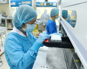 TP.HCM: 83% mẫu giải trình tự gene ca COVID-19 là biến chủng NB.1.8.1