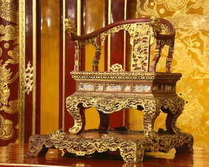 Gìn giữ ngai vàng triều Nguyễn