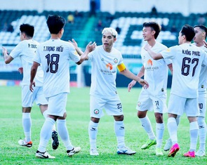 'Ngựa ô' Bình Định phải tự cứu mình