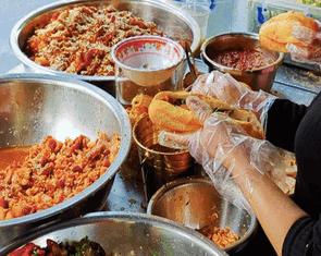 Bánh mì bột lọc Mụ Ý: Giống quê nhà lắm, ăn vào thấy nhớ Huế