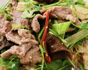 Phở xào bò với công thức ướp thịt ngon bất bại, cho ngày nắng nóng, cho cả mùa mưa