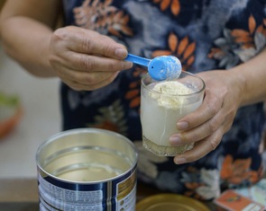Thật độc ác khi hàng giả nhắm vào trẻ em, người yếu thế