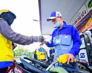 Giá xăng dầu giảm nhẹ sau kỳ nghỉ lễ, RON 95 có giá 19.586 đồng/lít