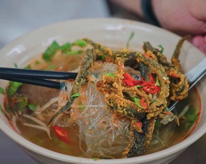 Miến lươn giòn, mềm có gì nữa mà Michelin Guide kêu là 'viên ngọc ẩm thực' Việt Nam?