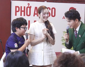 MC Vũ Mạnh Cường, hoa hậu Kiều Duy thổi thêm tình yêu phở vào Atispho